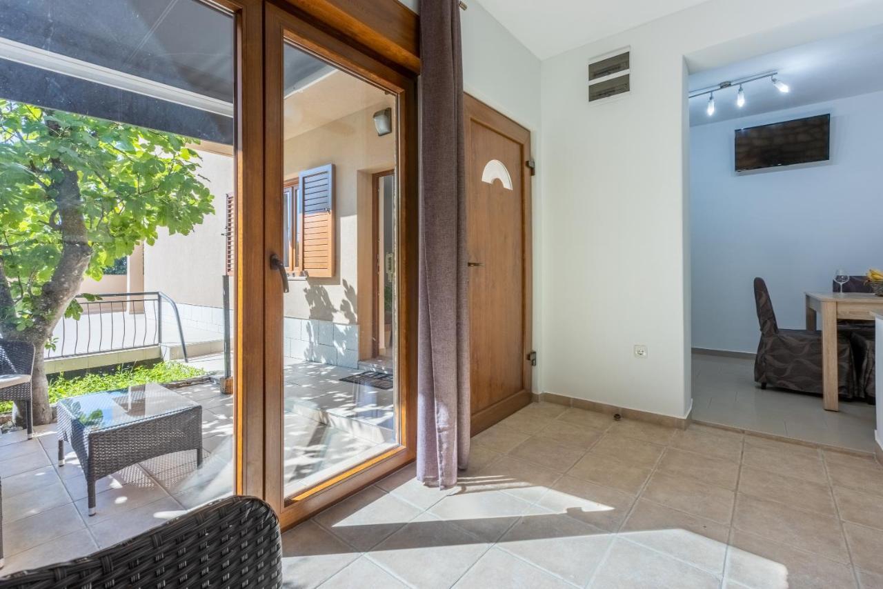 Apartmani Anita 德拉马利 外观 照片